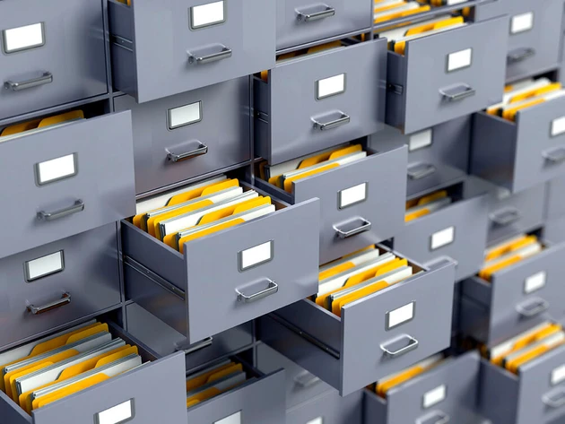 Aktenschrank_geöffnete Schubladen_76590933-cs.jpg (Bild: ©Sashkin - stock.adobe.com)